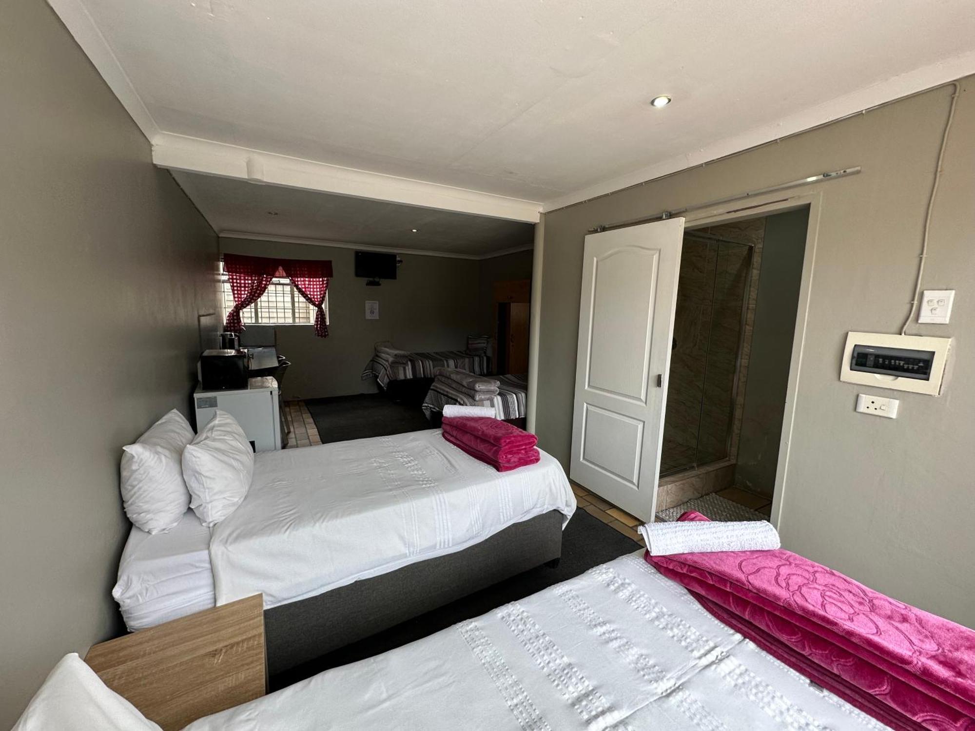 Favour Guest House Polokwane Bagian luar foto
