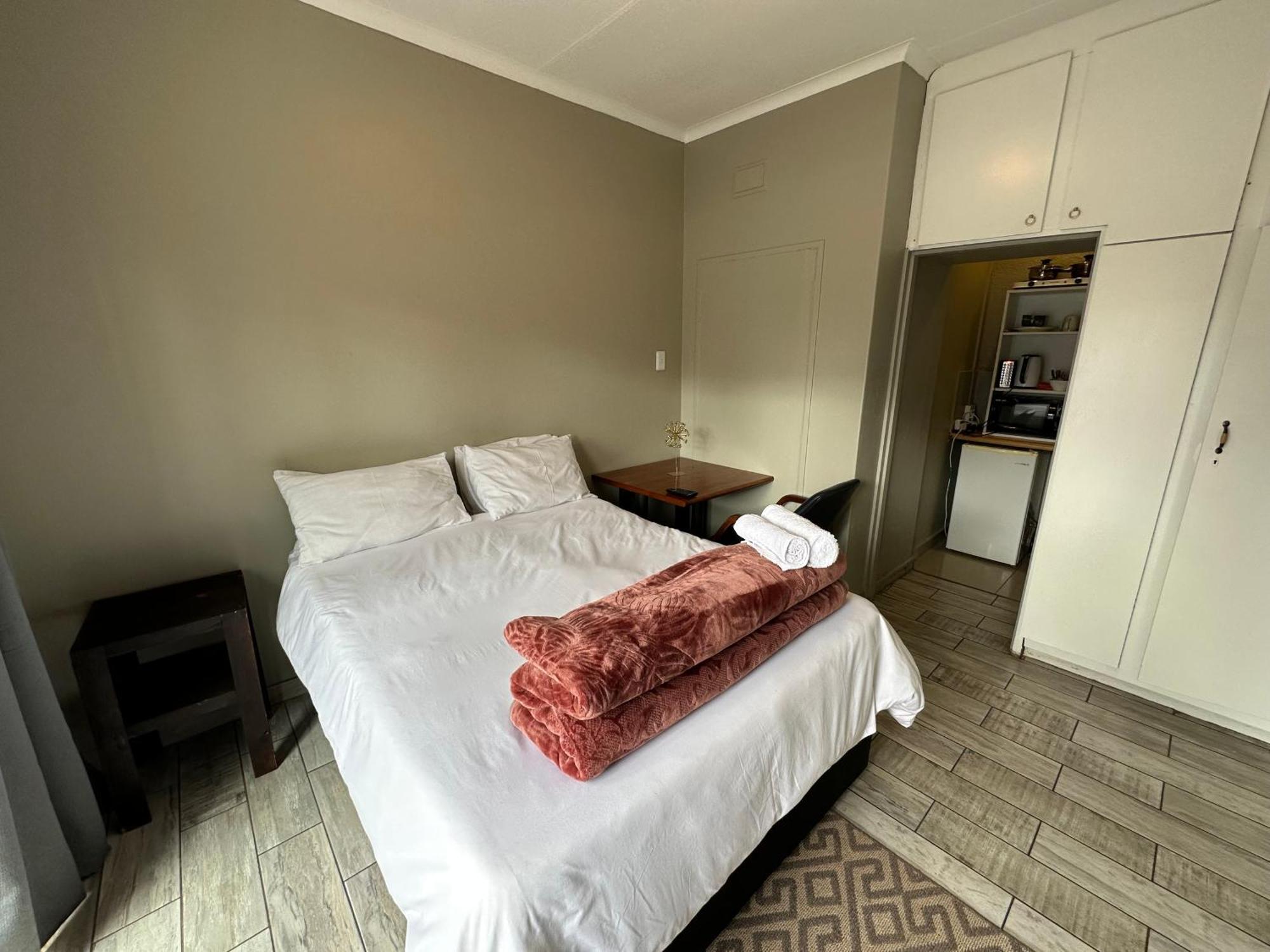 Favour Guest House Polokwane Bagian luar foto