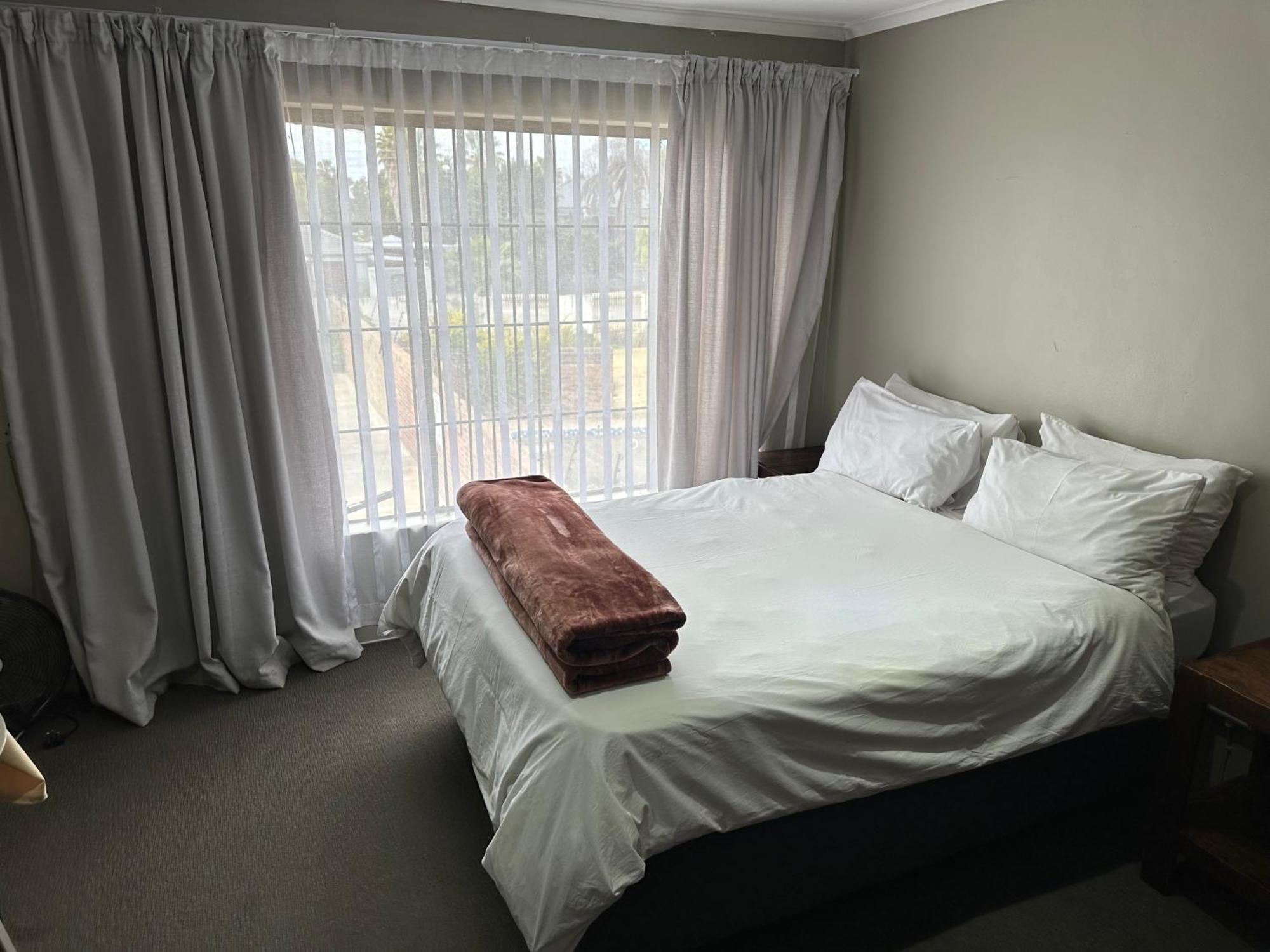 Favour Guest House Polokwane Bagian luar foto