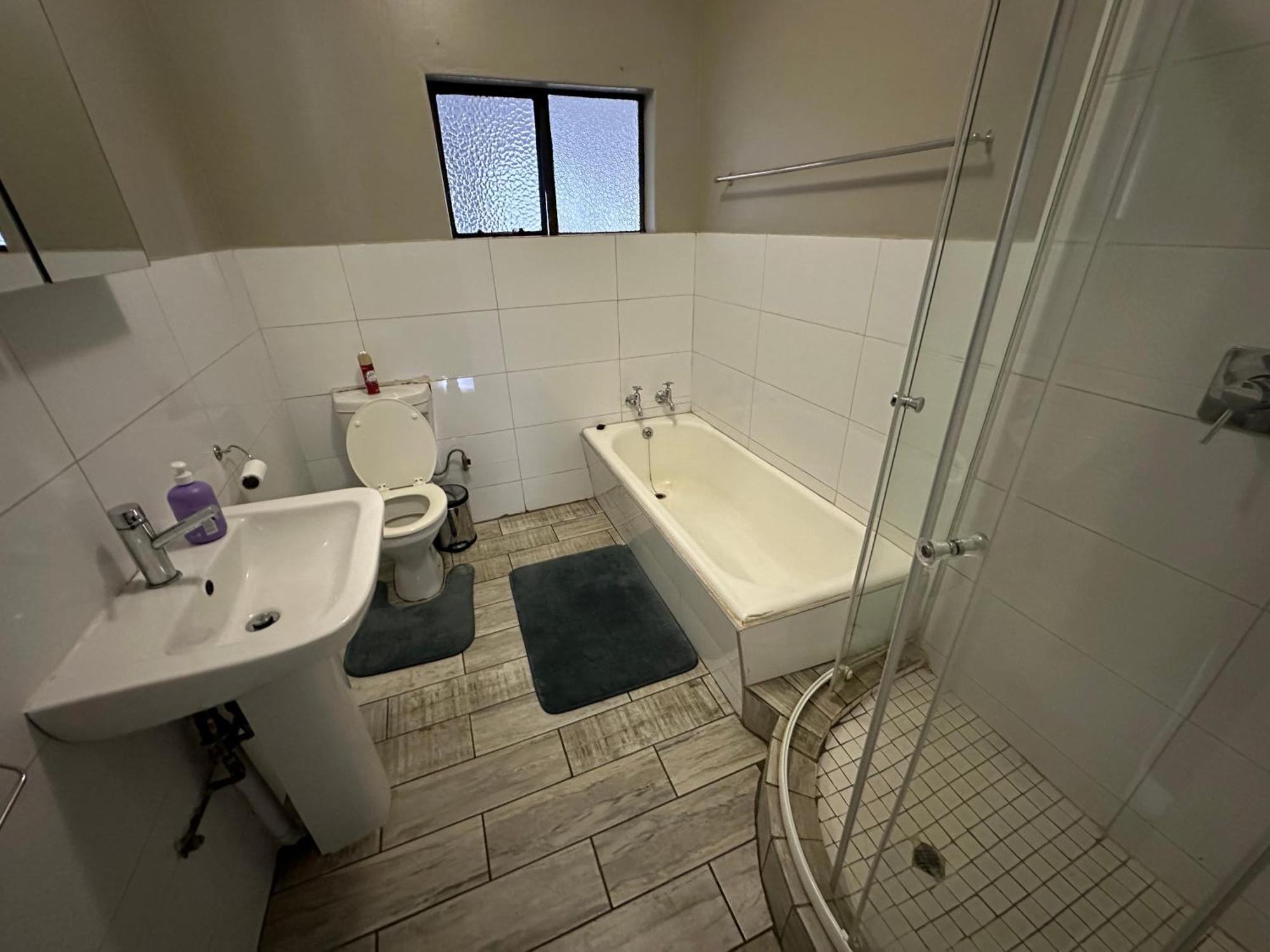 Favour Guest House Polokwane Bagian luar foto
